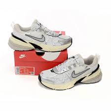 Nike V2KLight Metallica Silver