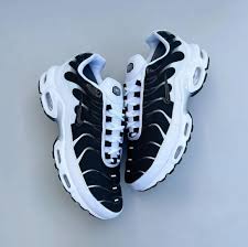 Airmax plus TN killer whale black white As2