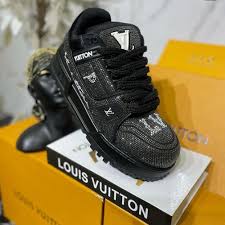 Louis Vuitton Trainer Maxi Diamond Black