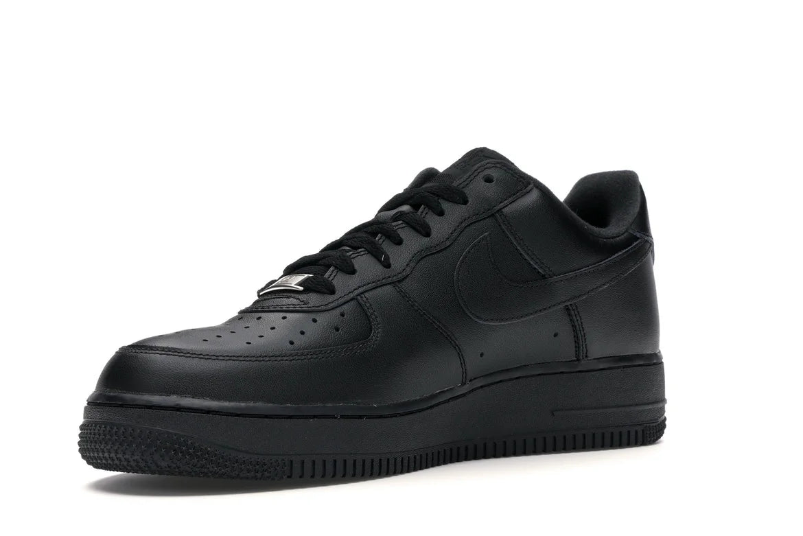 NIKE AIR FORCE 1 SUPREME BLACK