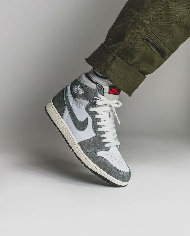 NIKE AIR JORDAN RETRO 1 WASHED BLACK