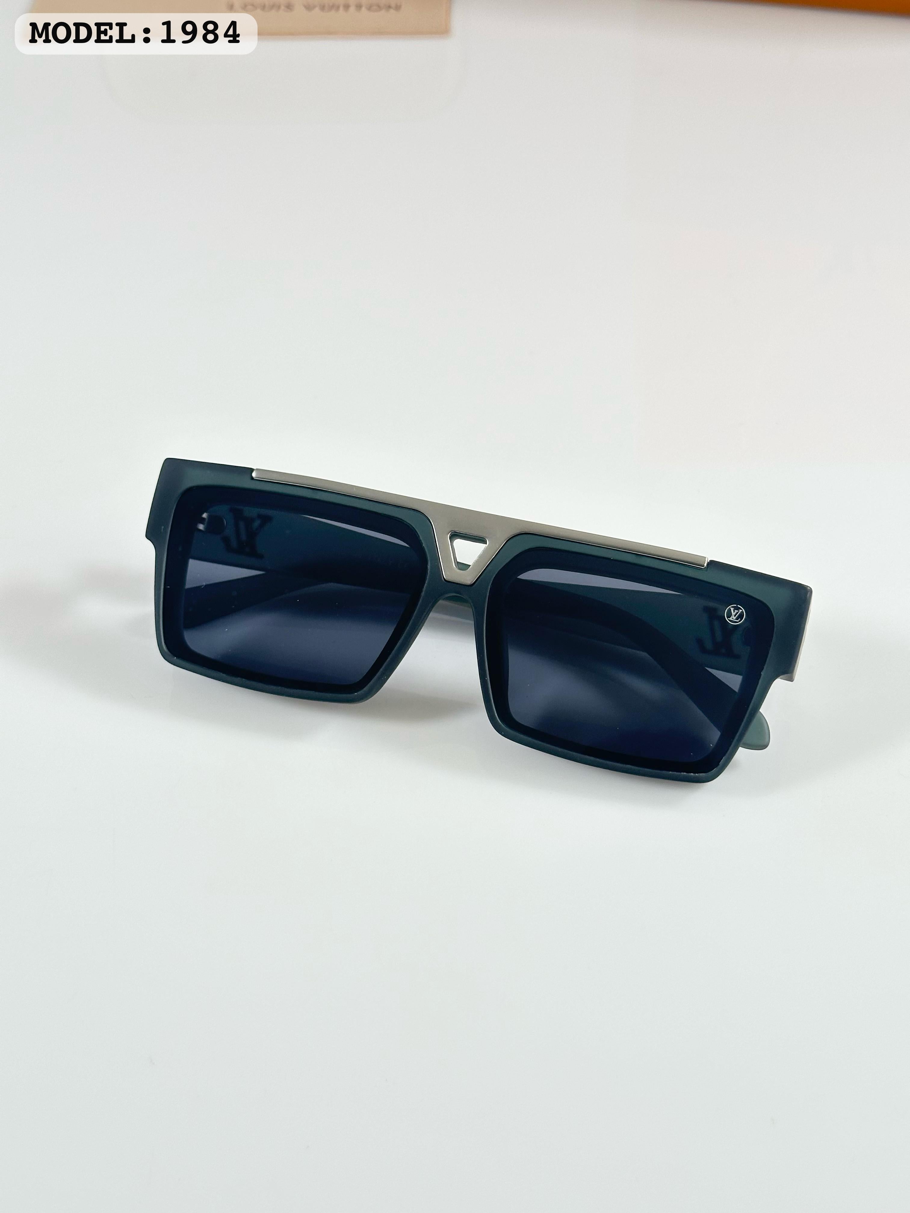 LOUIS VUITTON 1984 SILVER MATE GREY